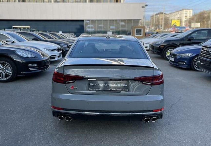 Audi S4 2019