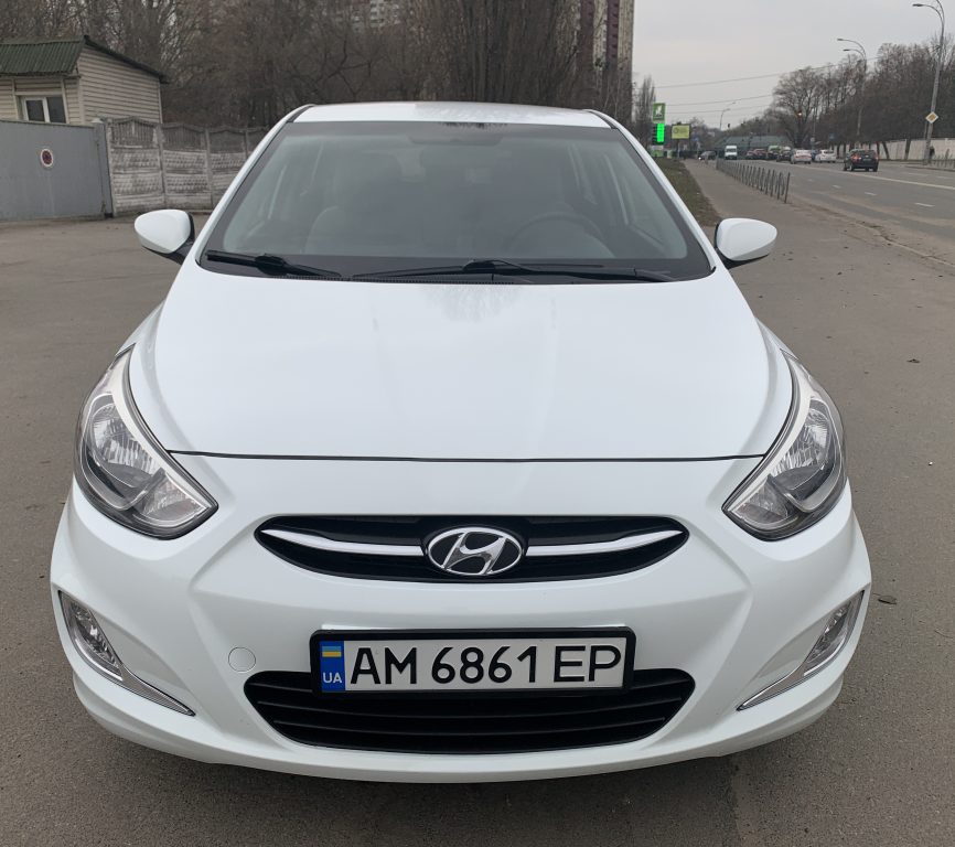 Hyundai Accent 2015