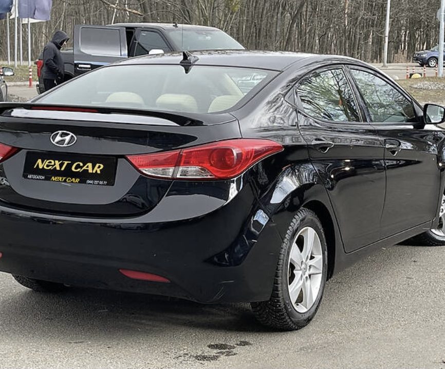 Hyundai Elantra 2013