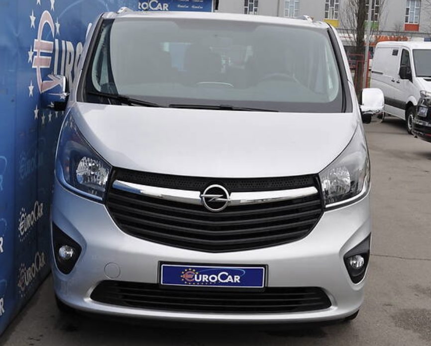 Opel Vivaro пасс. 2021