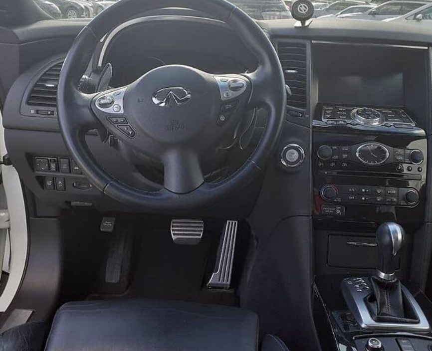 Infiniti QX70 2015