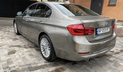 BMW 318 2015