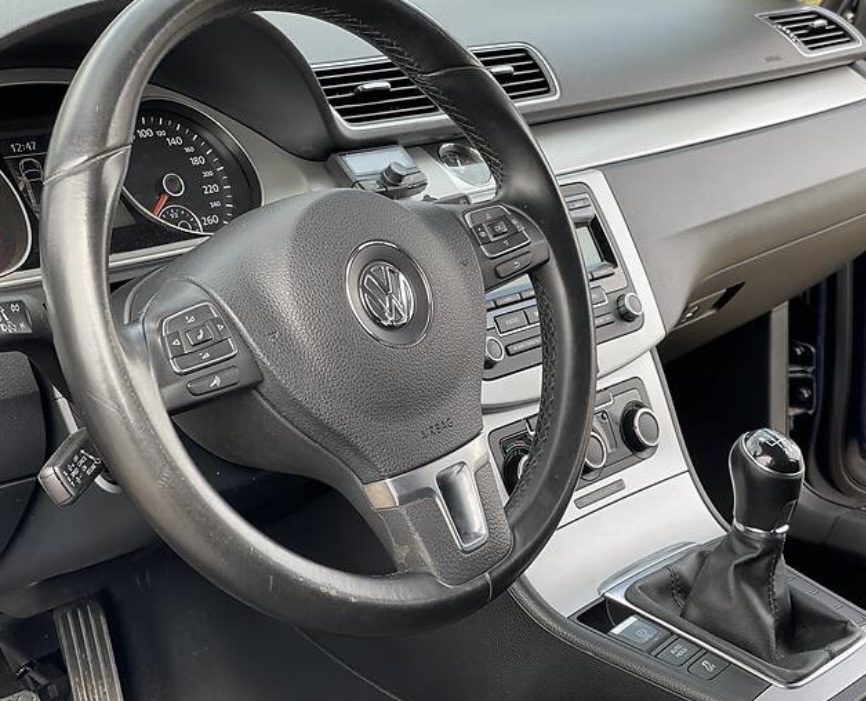 Volkswagen Passat B7 2012