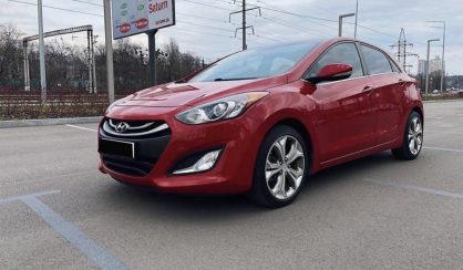 Hyundai Elantra 2012