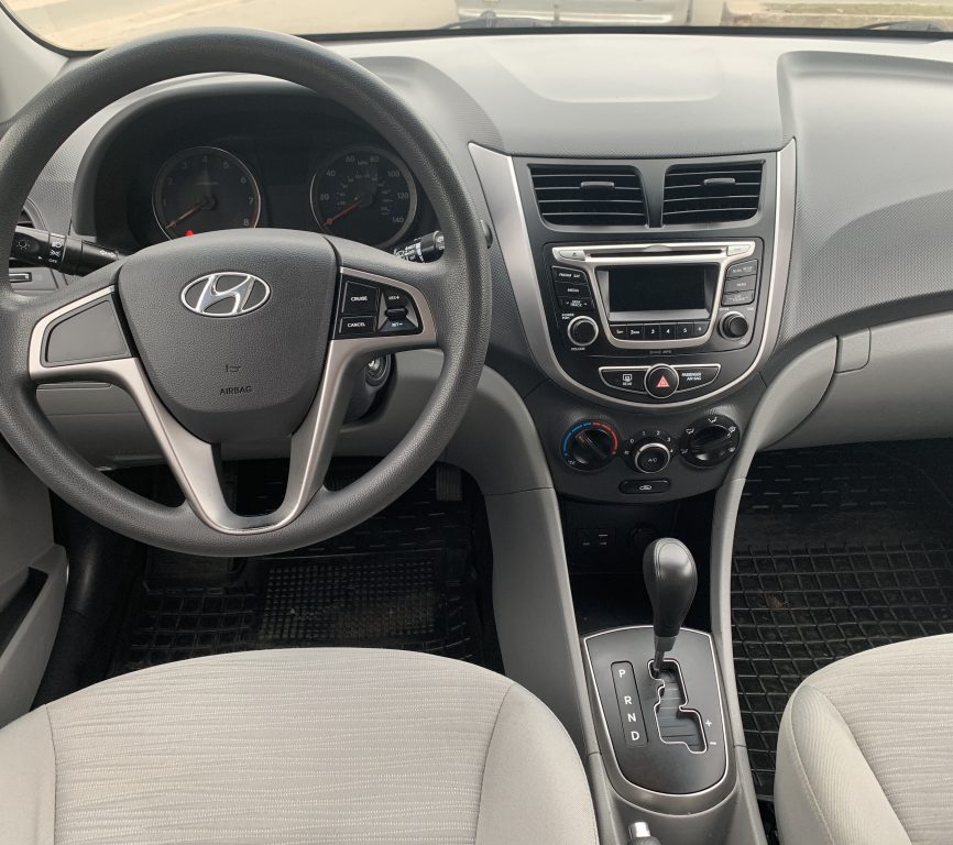 Hyundai Accent 2015