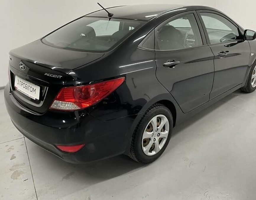 Hyundai Accent 2012