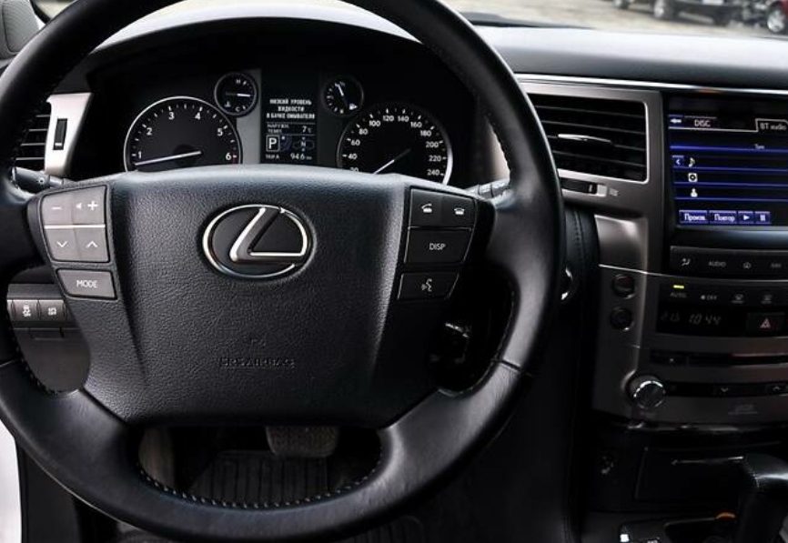 Lexus LX 570 2012