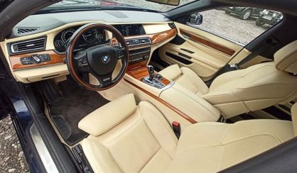 BMW 750 2011