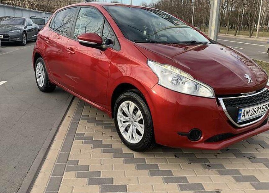 Peugeot 208 2014