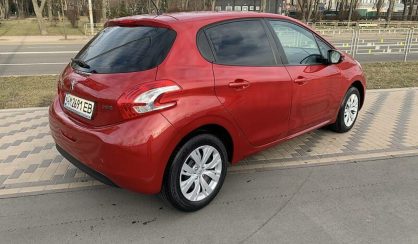 Peugeot 208 2014