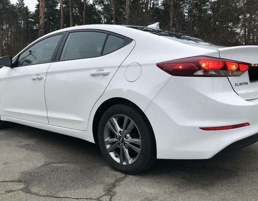 Hyundai Elantra 2018