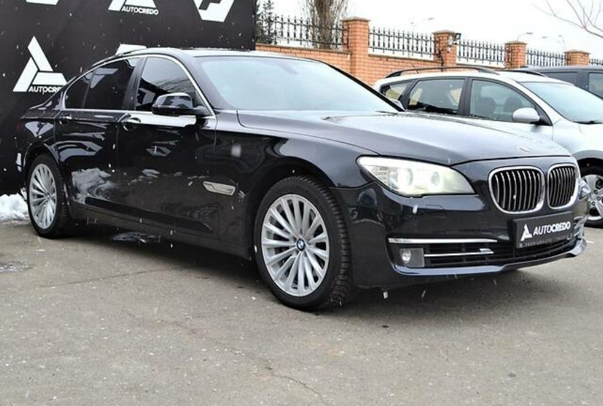 BMW 740 2012