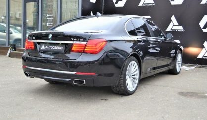 BMW 740 2012