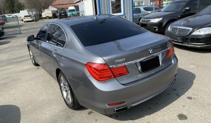 BMW 740 2011