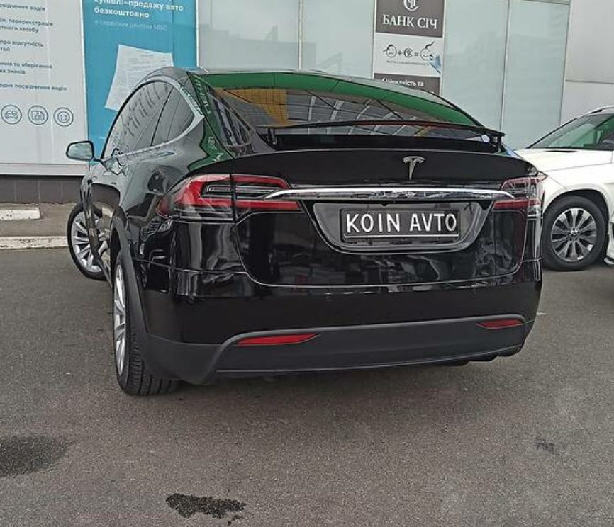 Tesla Model X 2020