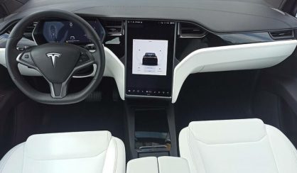 Tesla Model X 2020