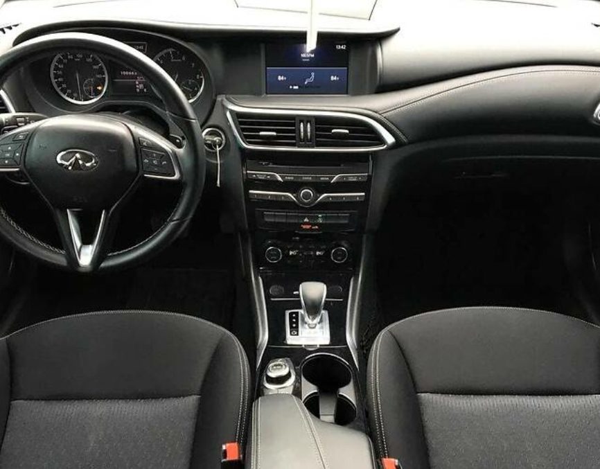 Infiniti QX30 2016