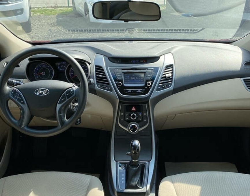 Hyundai Elantra 2015