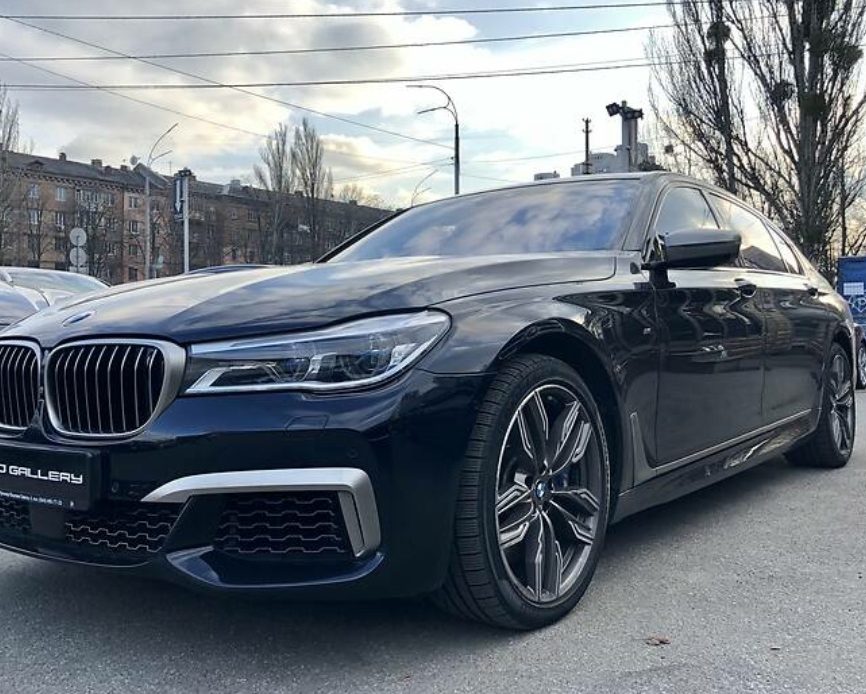 BMW 760 2017