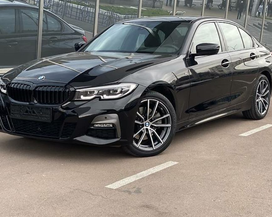 BMW 330 2019