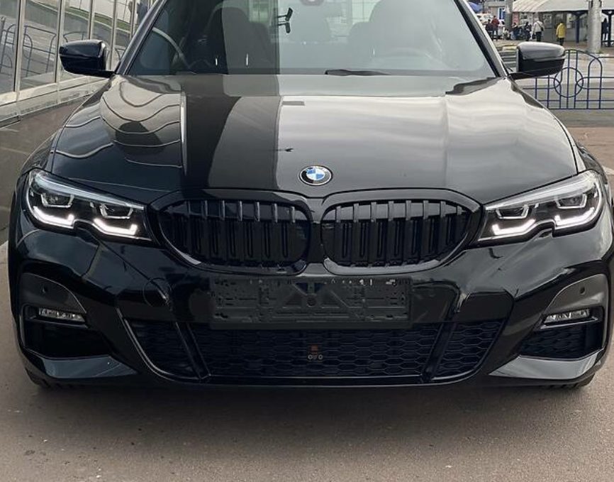 BMW 330 2019