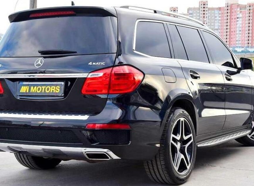 Mercedes-Benz GL 550 2012