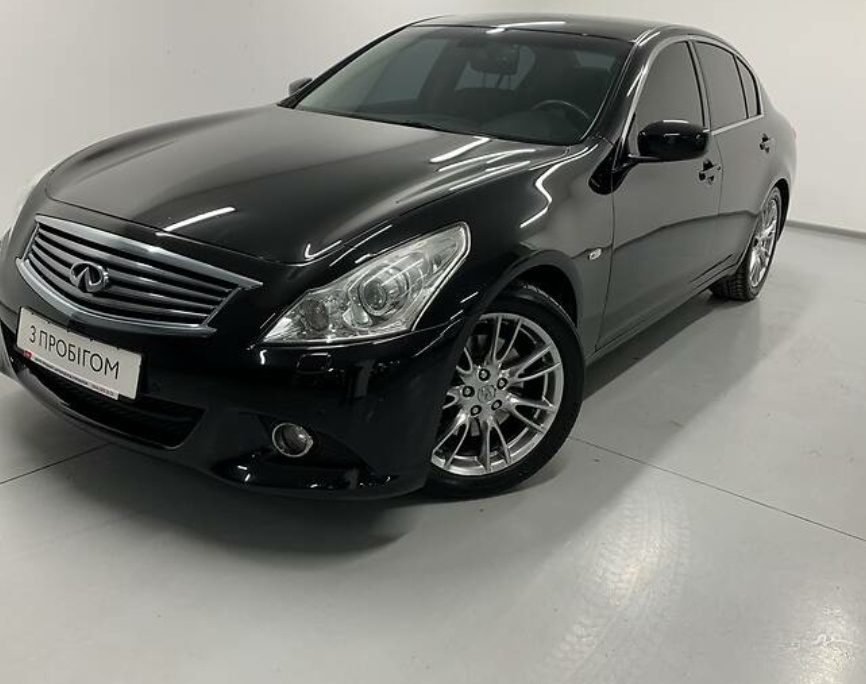 Infiniti G25 2012