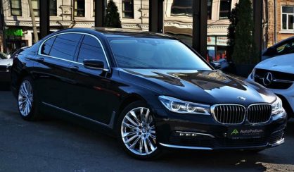 BMW 750 2016