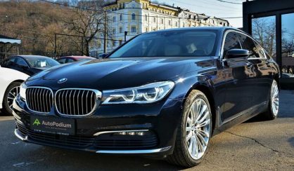 BMW 750 2016