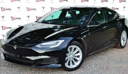 Tesla Model S 2020