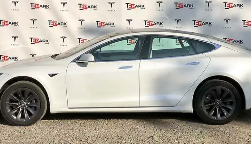 Tesla Model S 2018