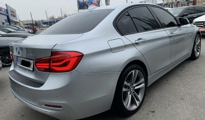 BMW 330 2017