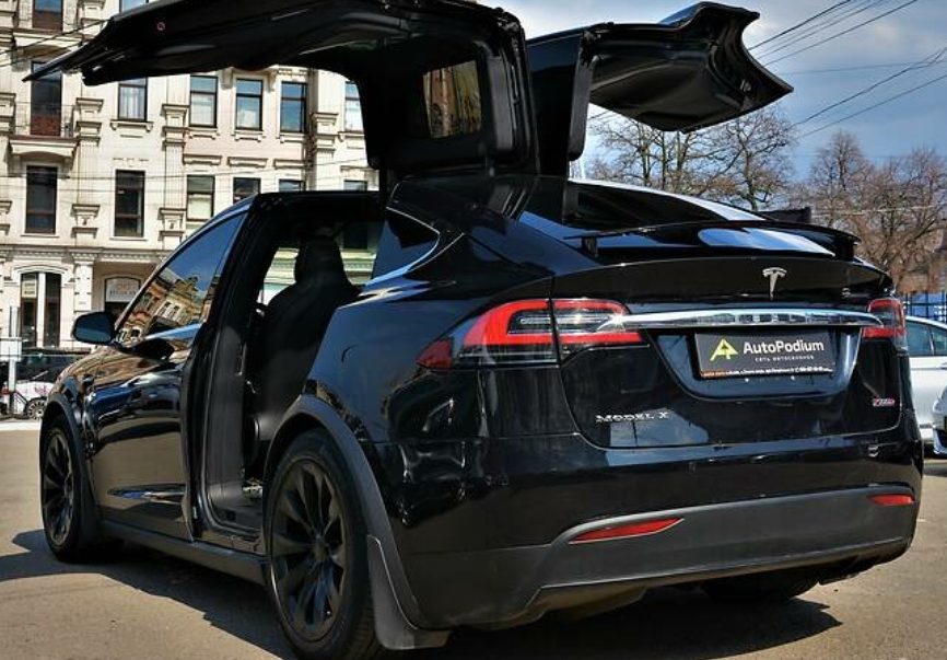 Tesla Model X 2018