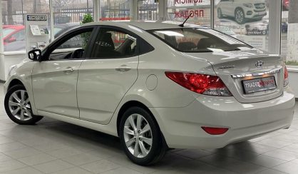 Hyundai Accent 2015