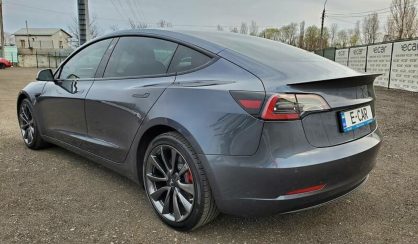 Tesla Model 3 2019