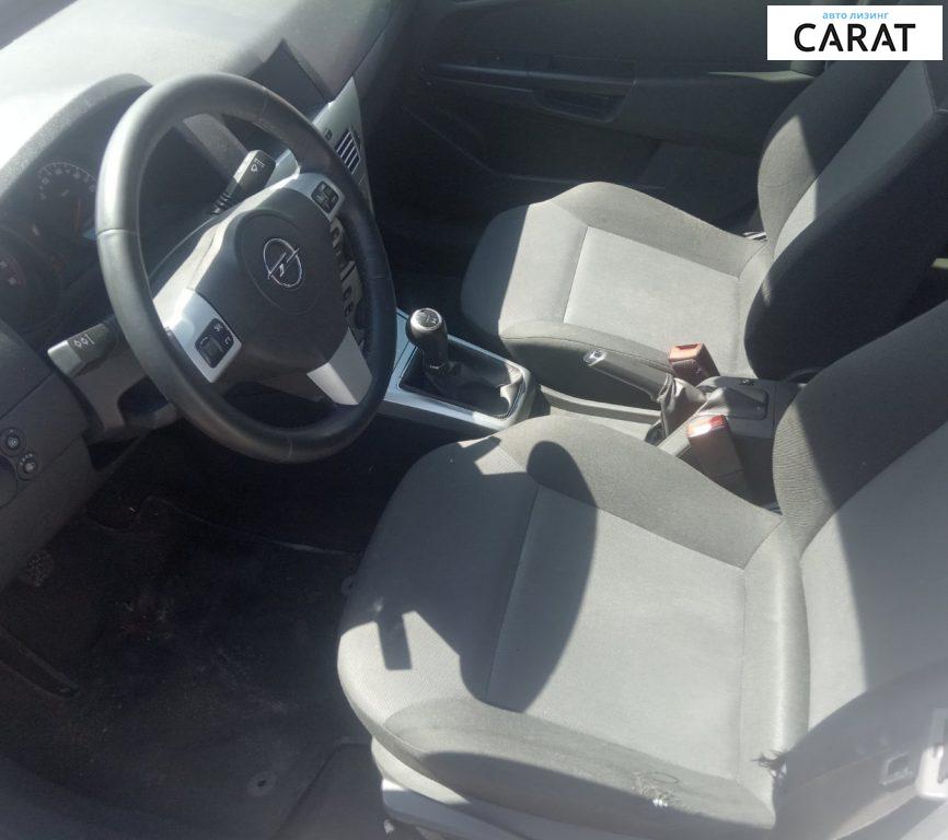 Opel Astra 2012