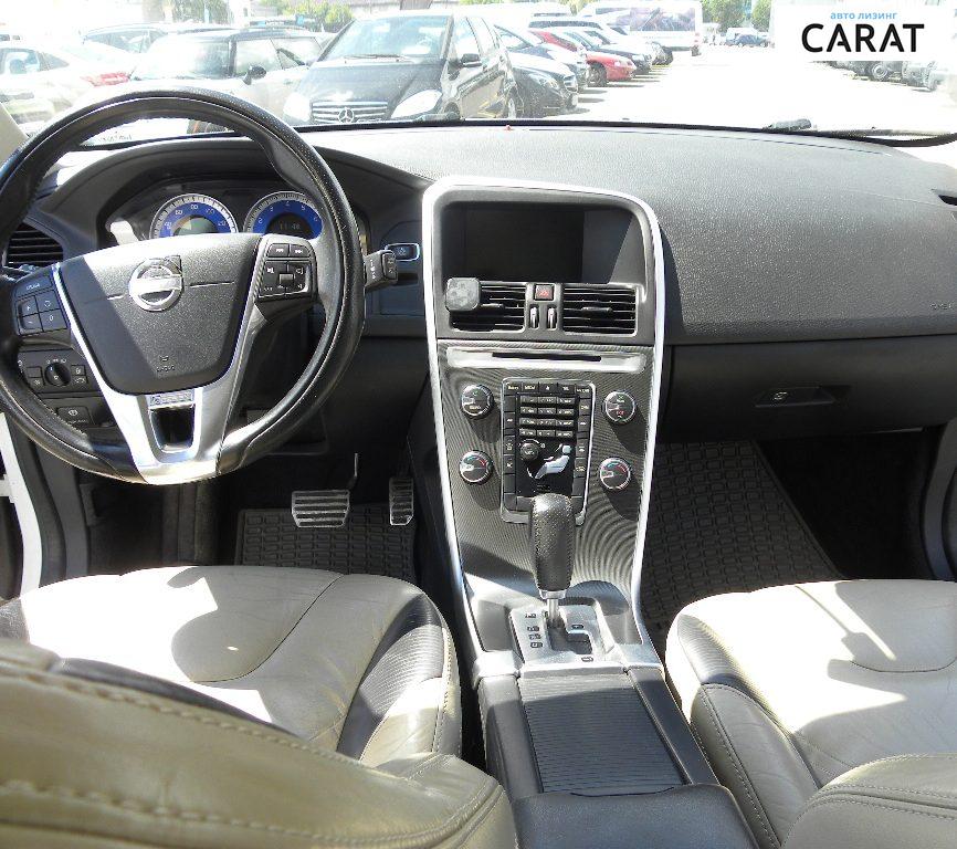 Volvo XC70 2011