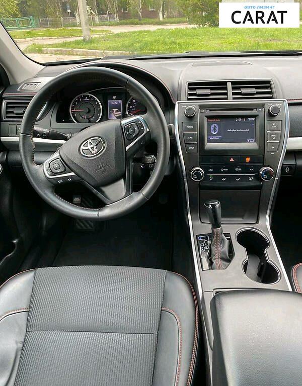 Toyota Camry 2016