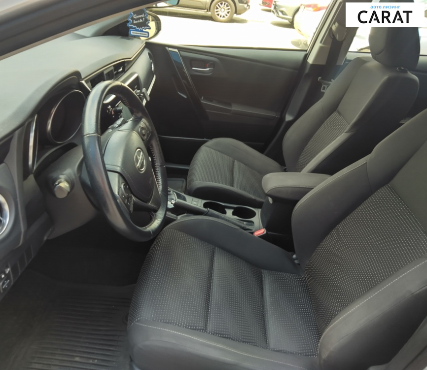 Toyota Auris 2015