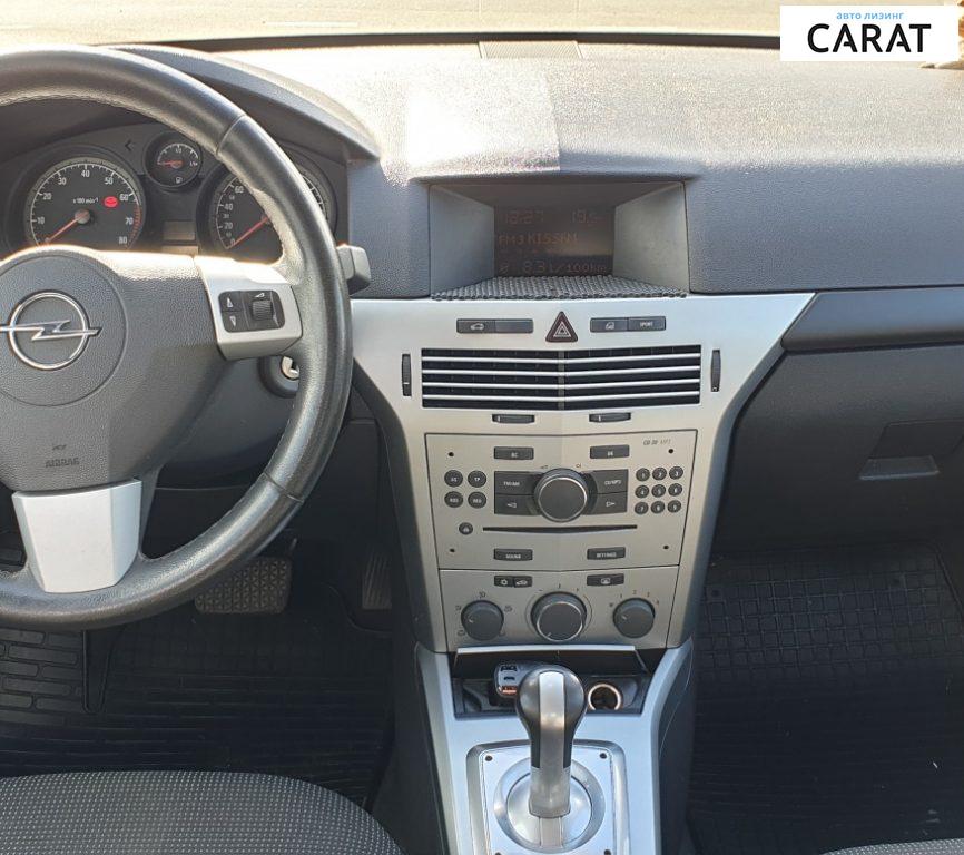 Opel Astra 2012