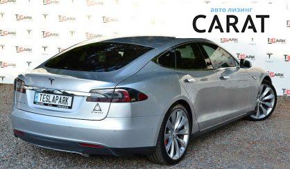 Tesla Model S 2014