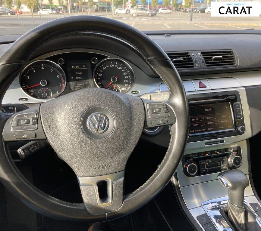 Volkswagen Passat CC 2011