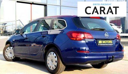 Opel Astra J 2011