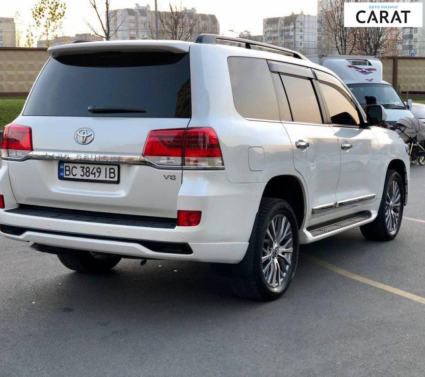 Toyota Land Cruiser 200 2019