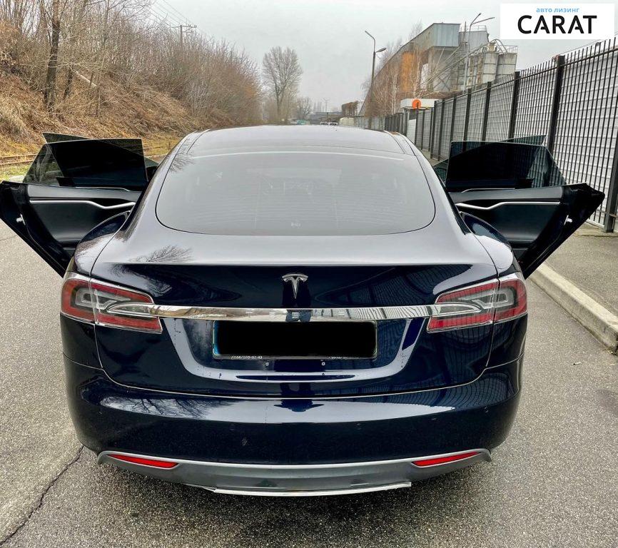 Tesla Model S 2014