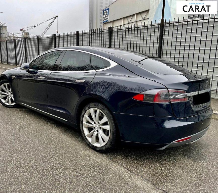 Tesla Model S 2014