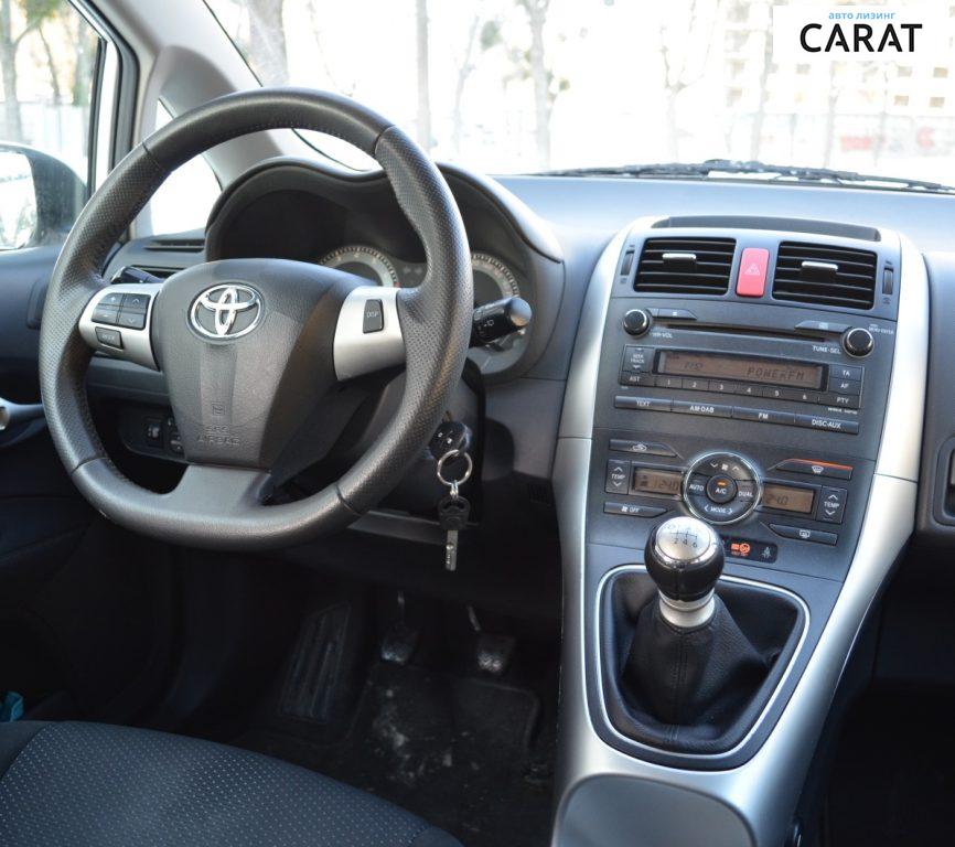 Toyota Auris 2011