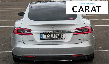 Tesla Model S 2015