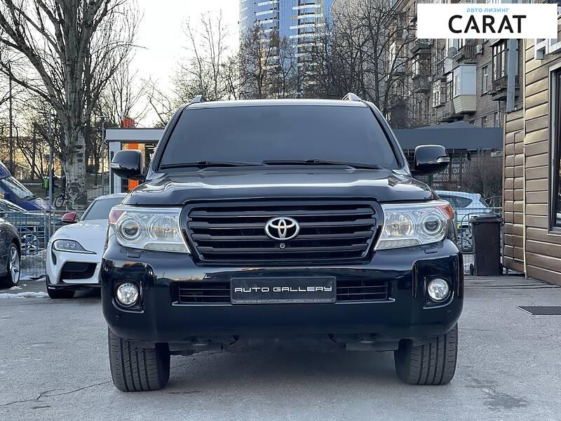 Toyota Land Cruiser 200 2014 Toyota Land Cruiser 200 2014