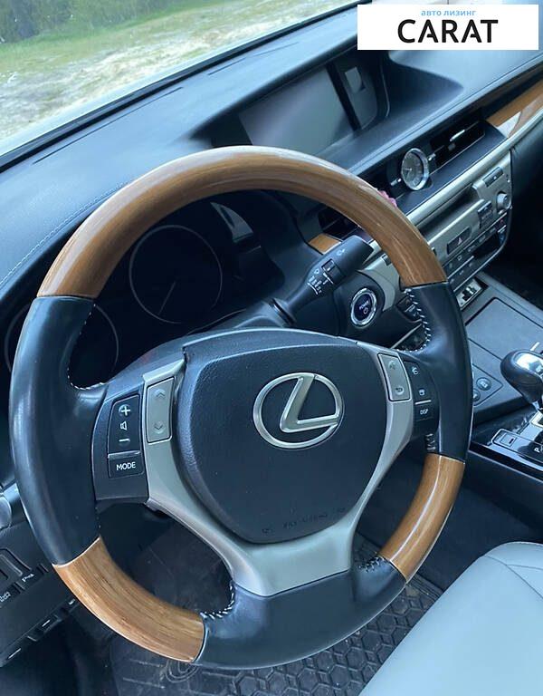 Lexus ES 300 2012